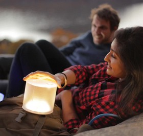 Bild på MPowerd Luci Lux - Solcellslampa